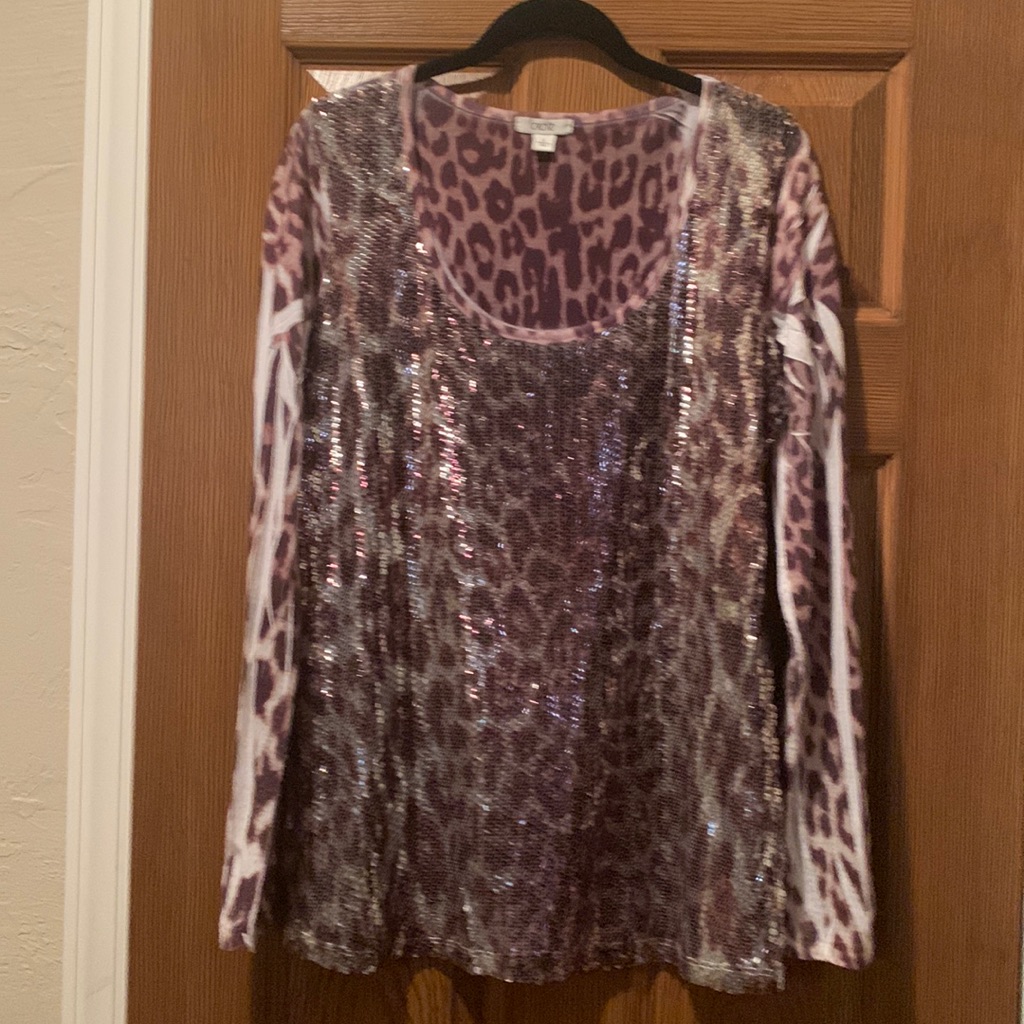 Cache Leopard Print Sequin Front Top